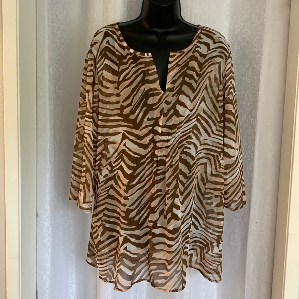CHICO’S Animal Print Silky Top Sz: 3